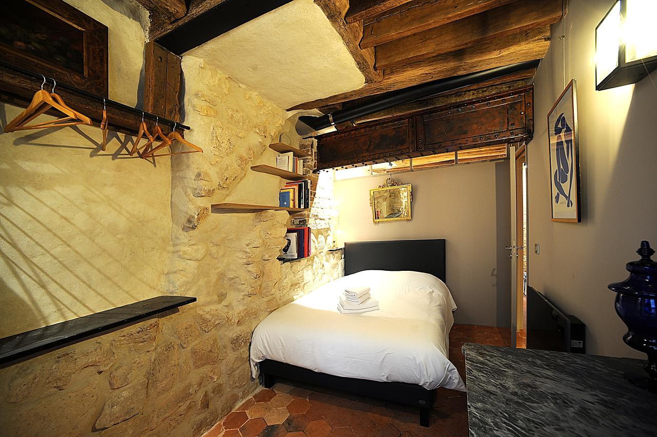Beautiful Apartment In Historical Marais Paris Exterior photo