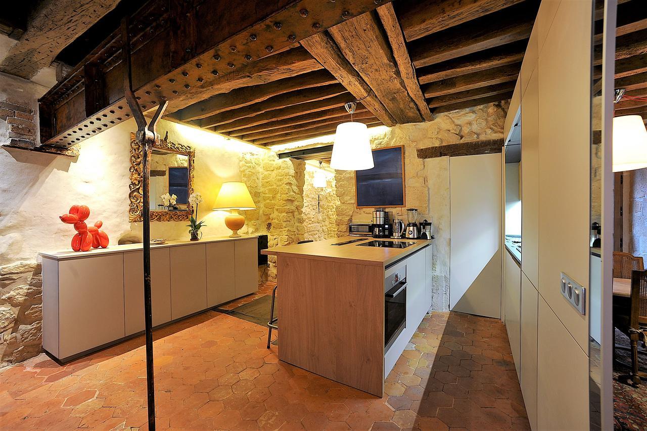 Beautiful Apartment In Historical Marais Paris Exterior photo